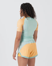 Cargar imagen en el visor de la galería, Rashguard Kingz Terra Women´s Short Sleeve-Green Edition
